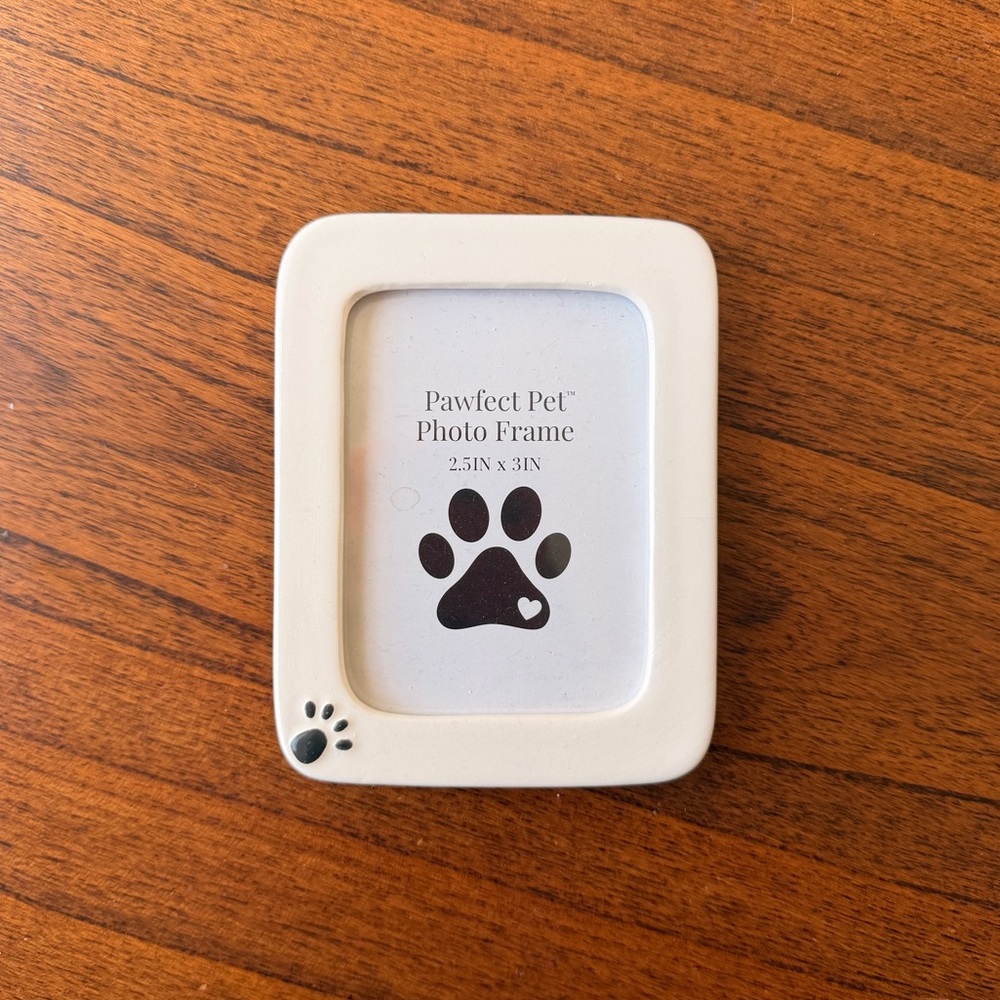 Pawfect Pet Photo Frame
